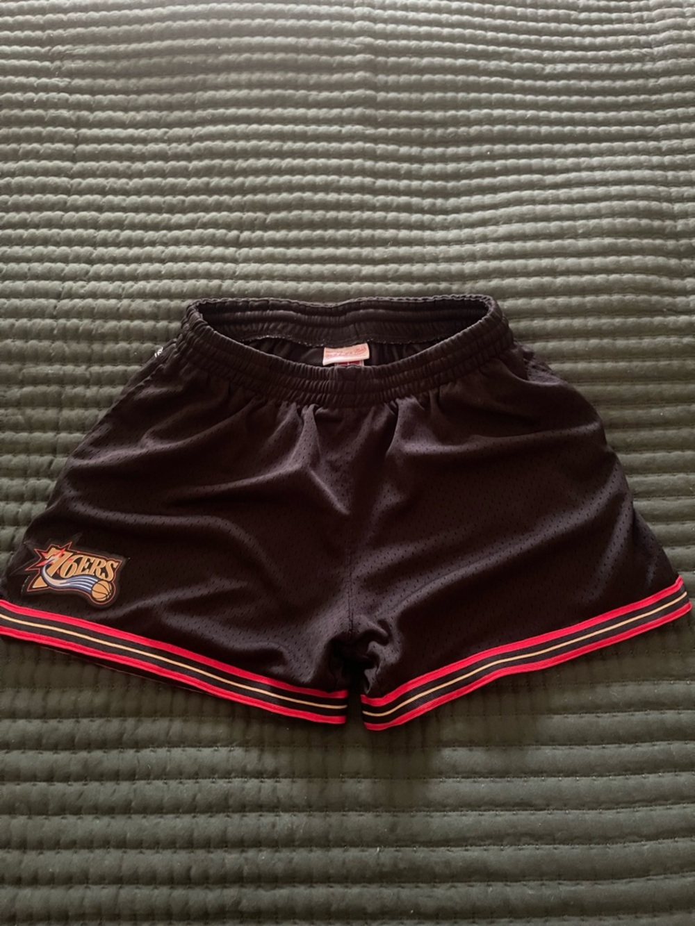 Mitchell & Ness Black Philadelphia 76ers Women's shorts